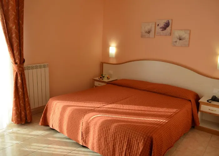 Moresco Отель Andora